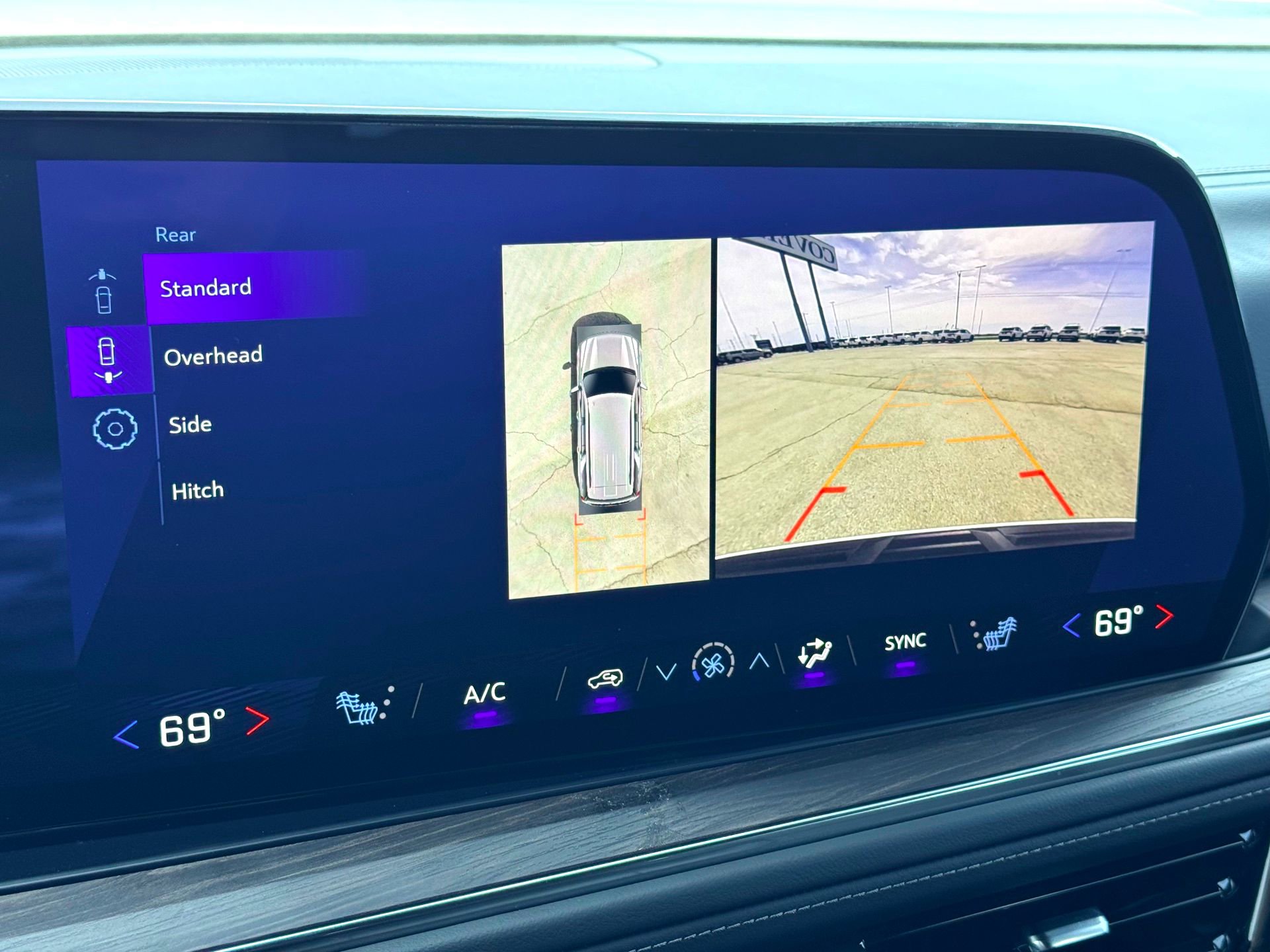 Used 2025 Chevrolet Tahoe LT w/ Comfort Package image 30