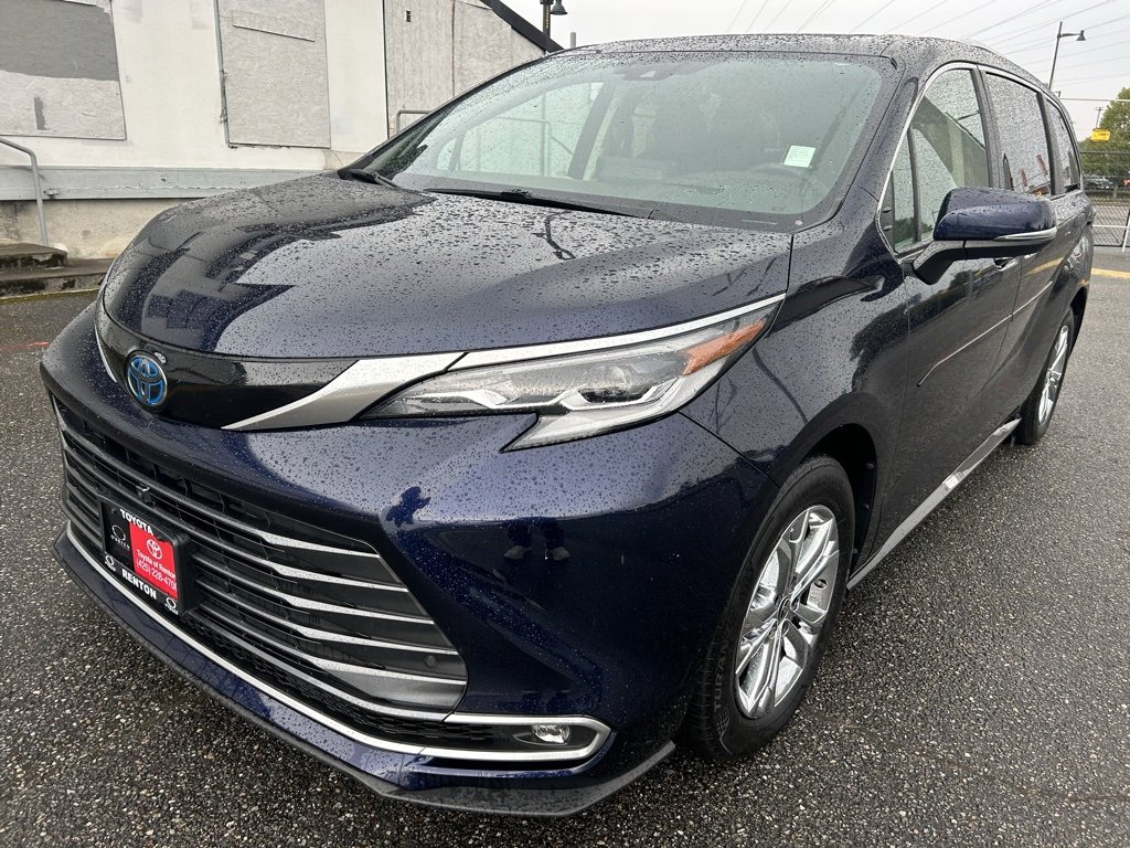 Certified 2022 Toyota Sienna Platinum