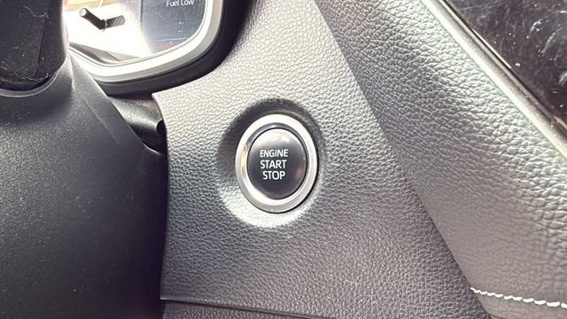 Used 2019 Toyota Corolla SE w/ Carpet Mat Package FWD image 17