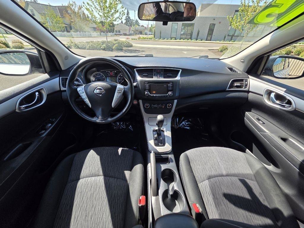 Used 2015 Nissan Sentra SV FWD image 14