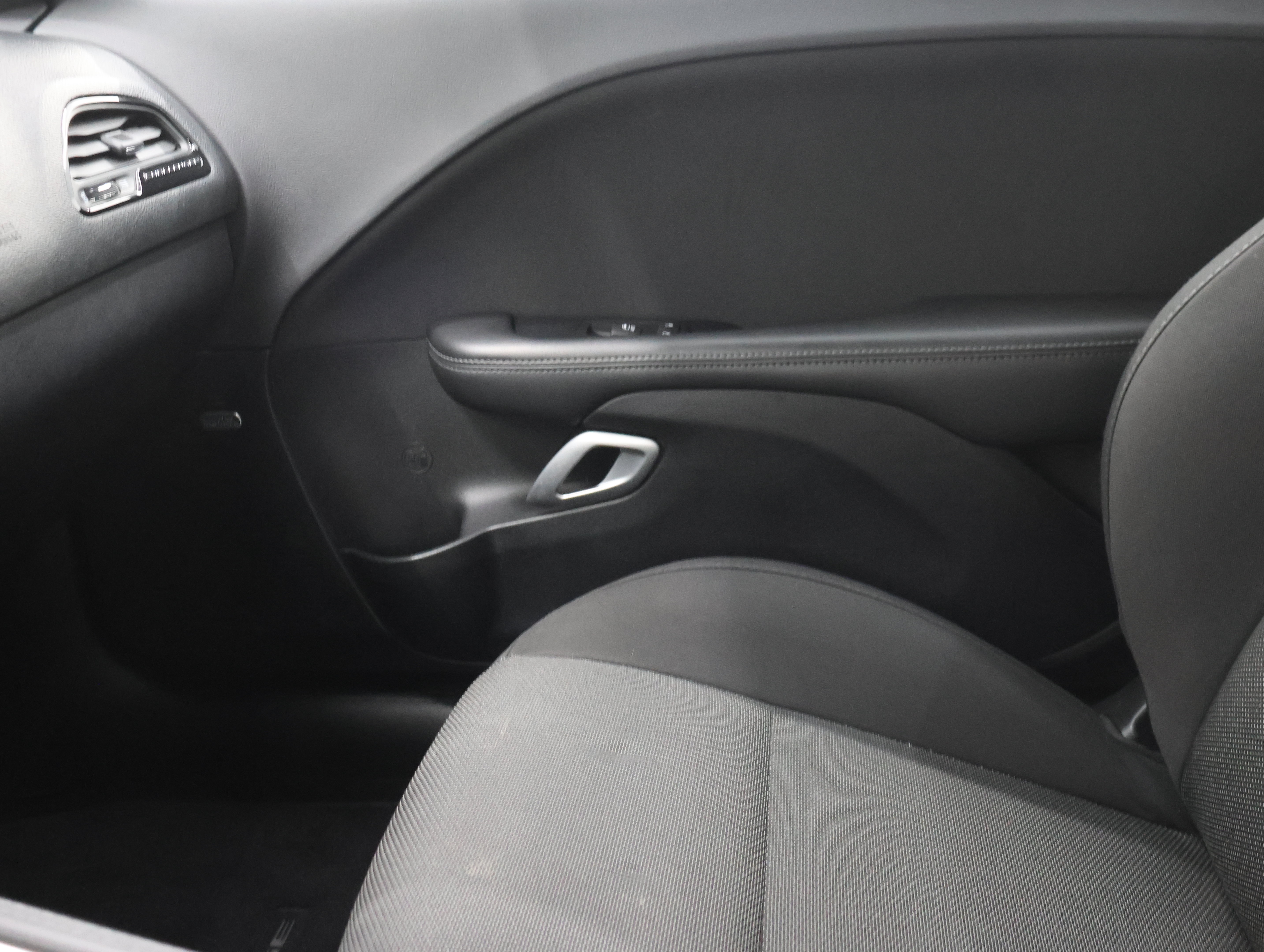 Used 2016 Dodge Challenger R/T Scat Pack RWD image 13