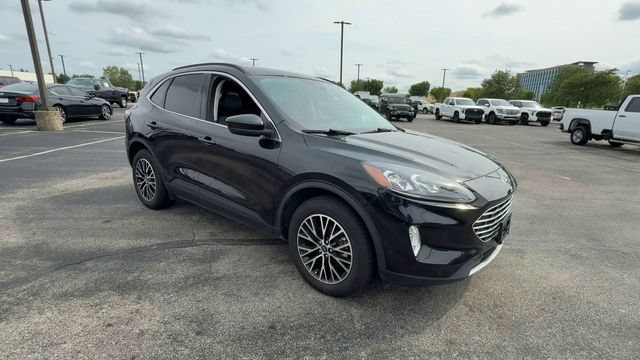Used 2022 Ford Escape Titanium w/ Titanium Premium Package FWD image 2