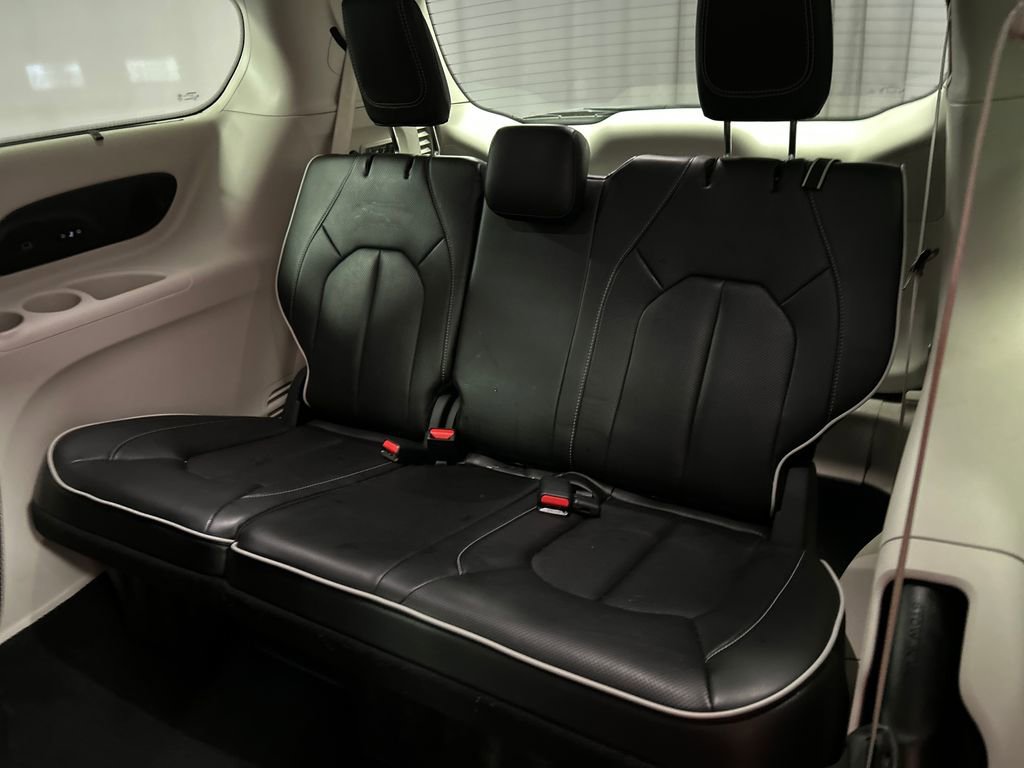 Used 2024 Chrysler Pacifica Limited w/ Uconnect Theater Family Group AWD/4WD image 25