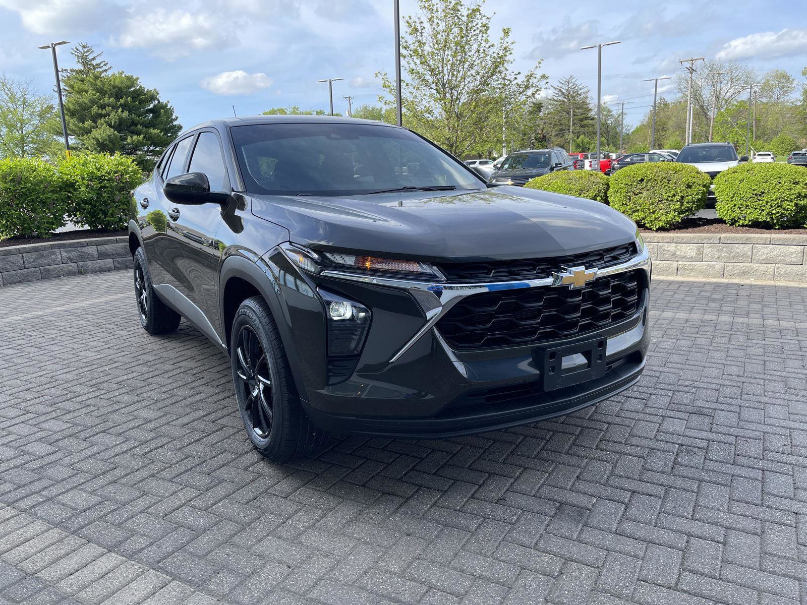 Used 2024 Chevrolet Trax LS w/ LS Convenience Package FWD image 7