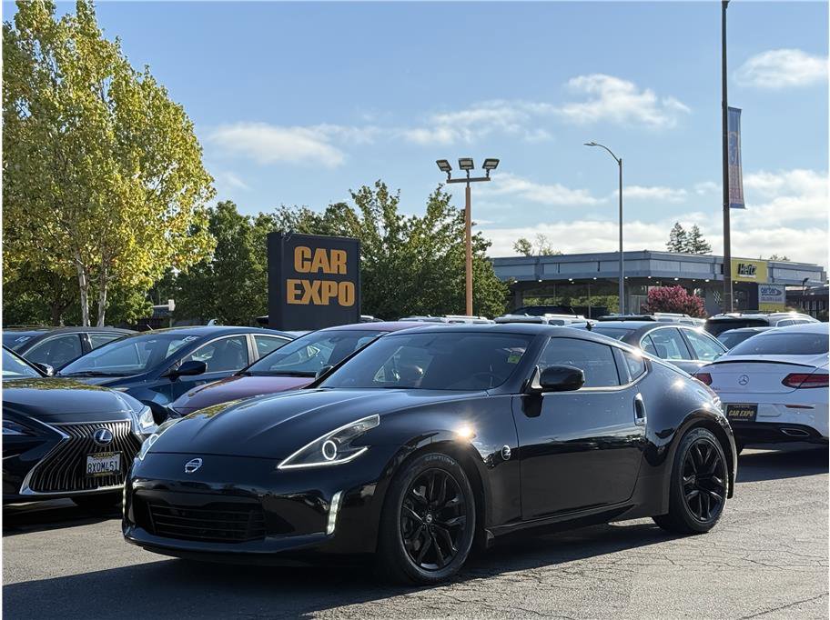 Used 2017 Nissan 370Z Coupe image 13