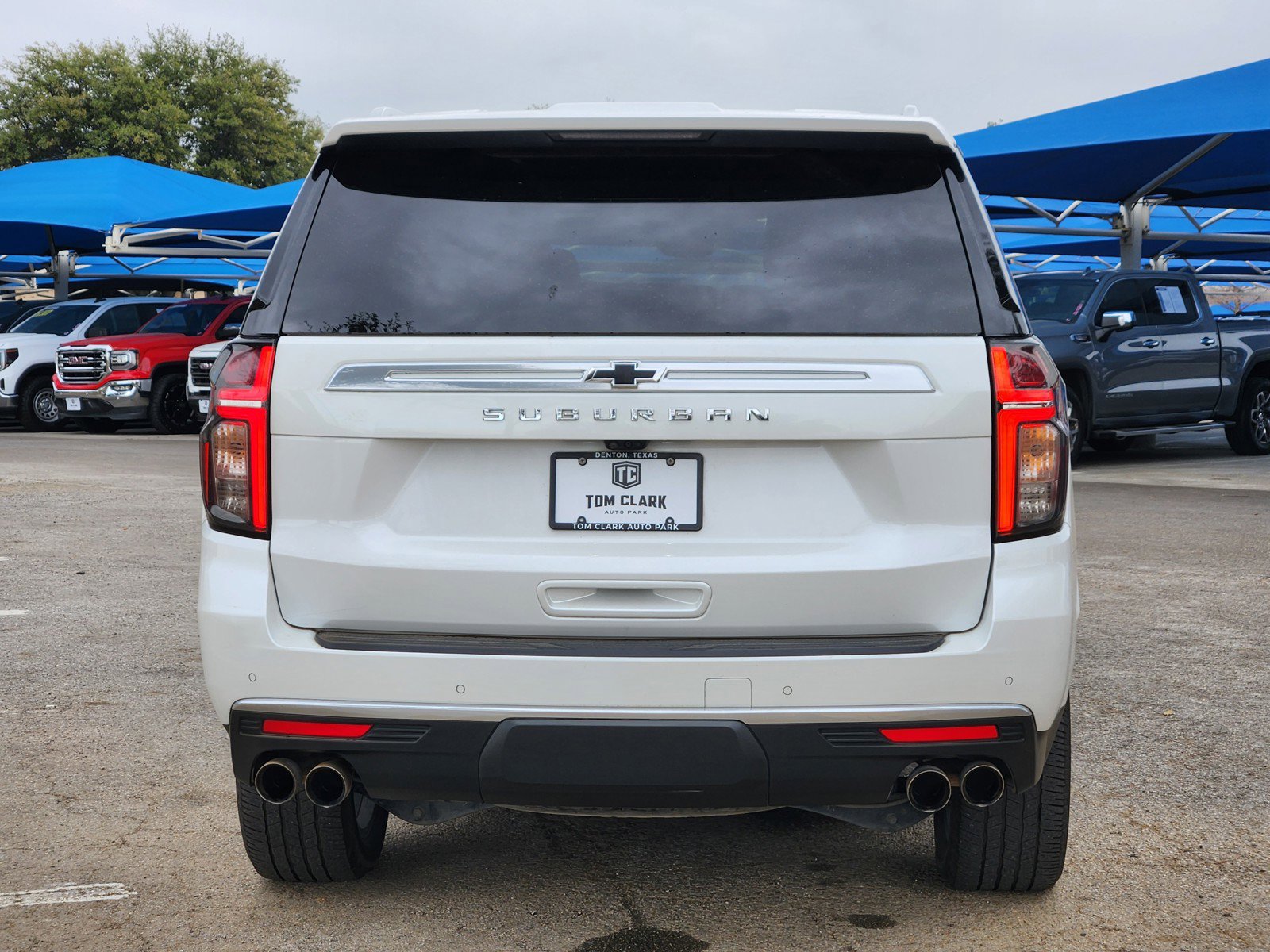 Used 2023 Chevrolet Suburban High Country image 34