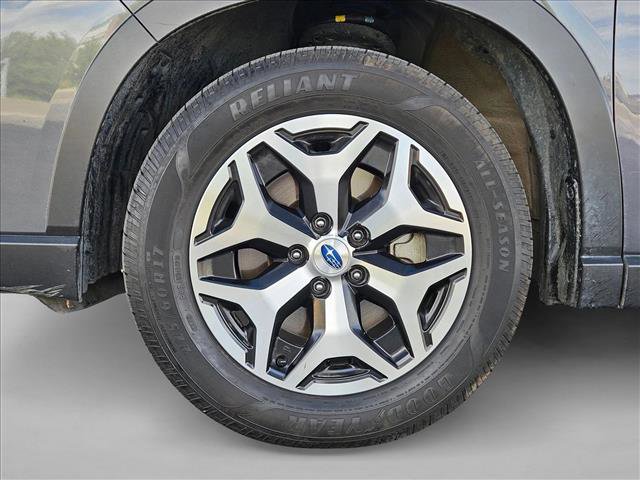 Used 2020 Subaru Forester Premium image 24