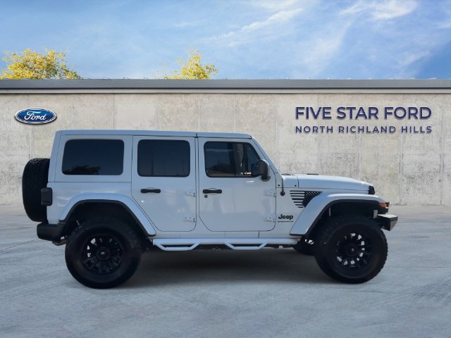 Used 2023 Jeep Wrangler Unlimited Sahara AWD/4WD image 10