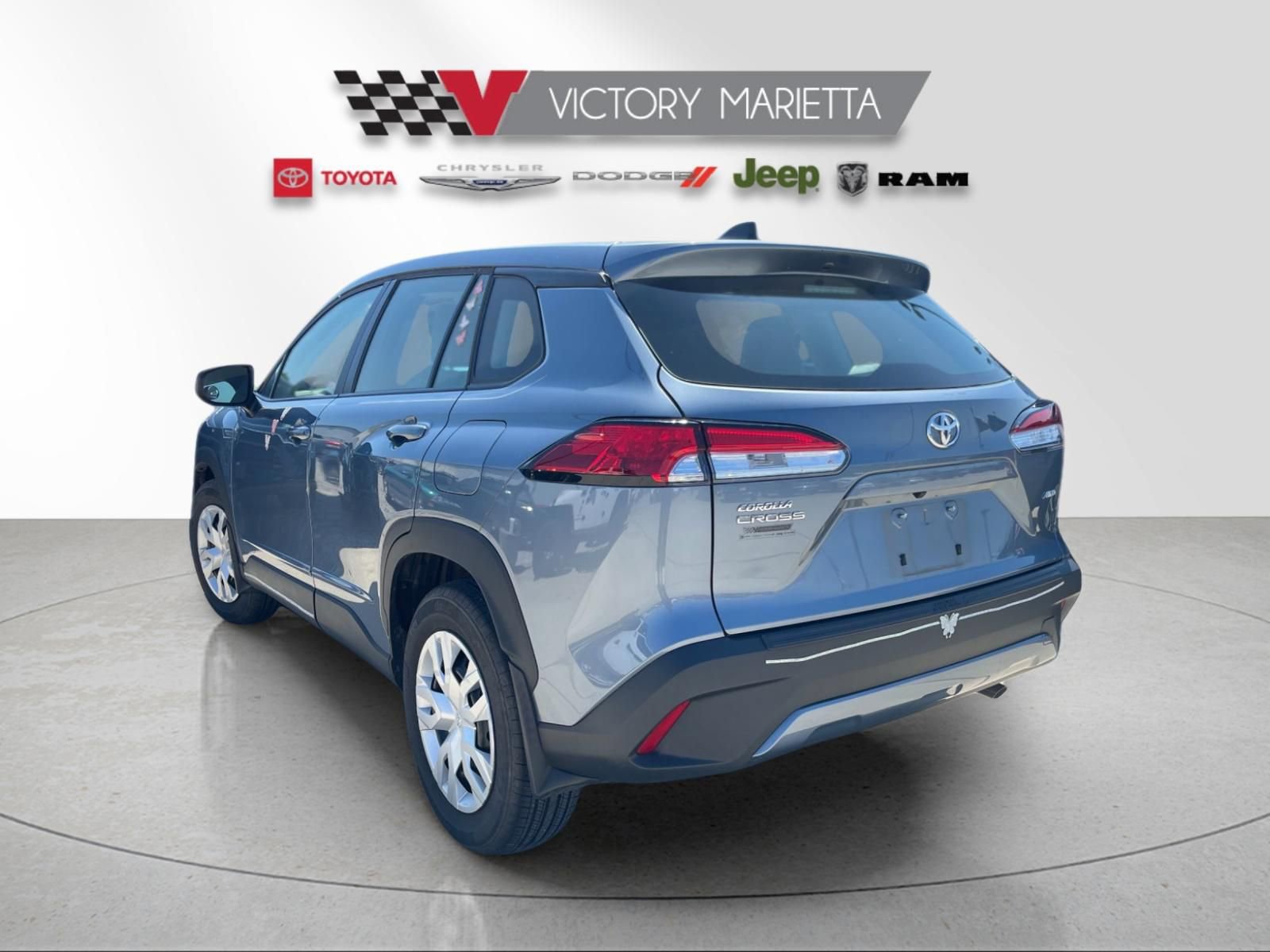 Used 2023 Toyota Corolla Cross L AWD/4WD image 3