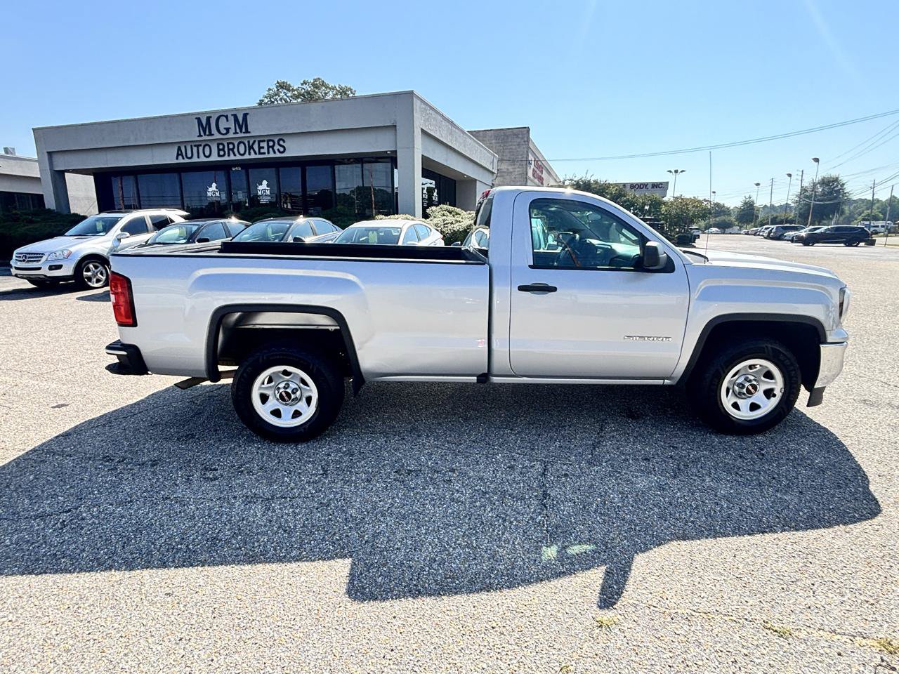 Used 2018 GMC Sierra 1500 2WD Regular Cab image 33