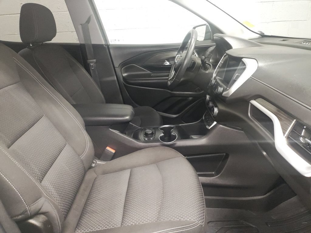 Used 2023 GMC Terrain SLE w/ Driver Convenience Package FWD image 7