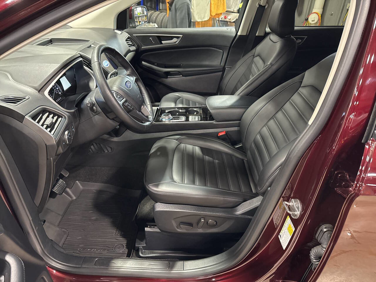 Certified 2020 Ford Edge SEL w/ Convenience Package image 10