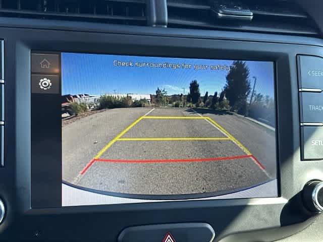Used 2025 Kia Soul LX w/ LX Technology Package FWD image 12