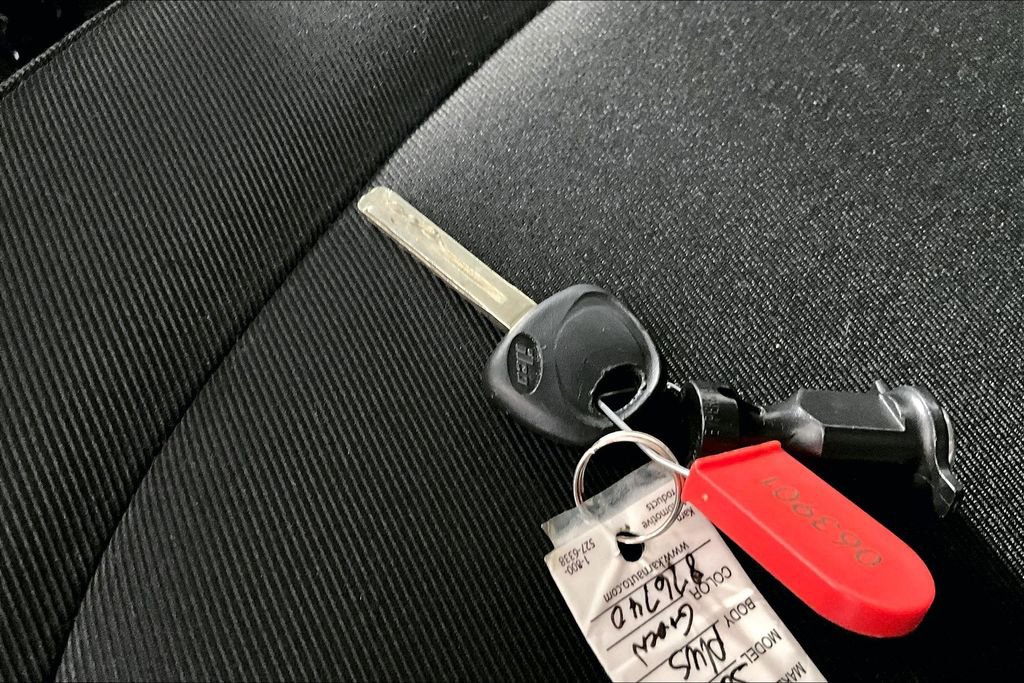 Used 2017 Kia Soul + image 9