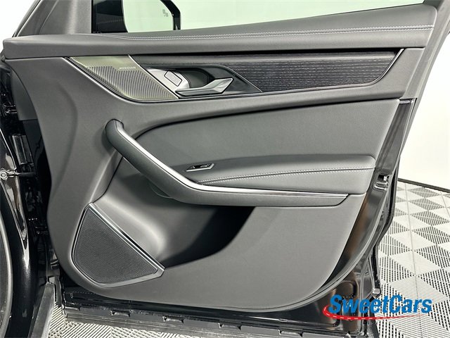 Used 2025 Jaguar F-PACE R-Dynamic S image 43