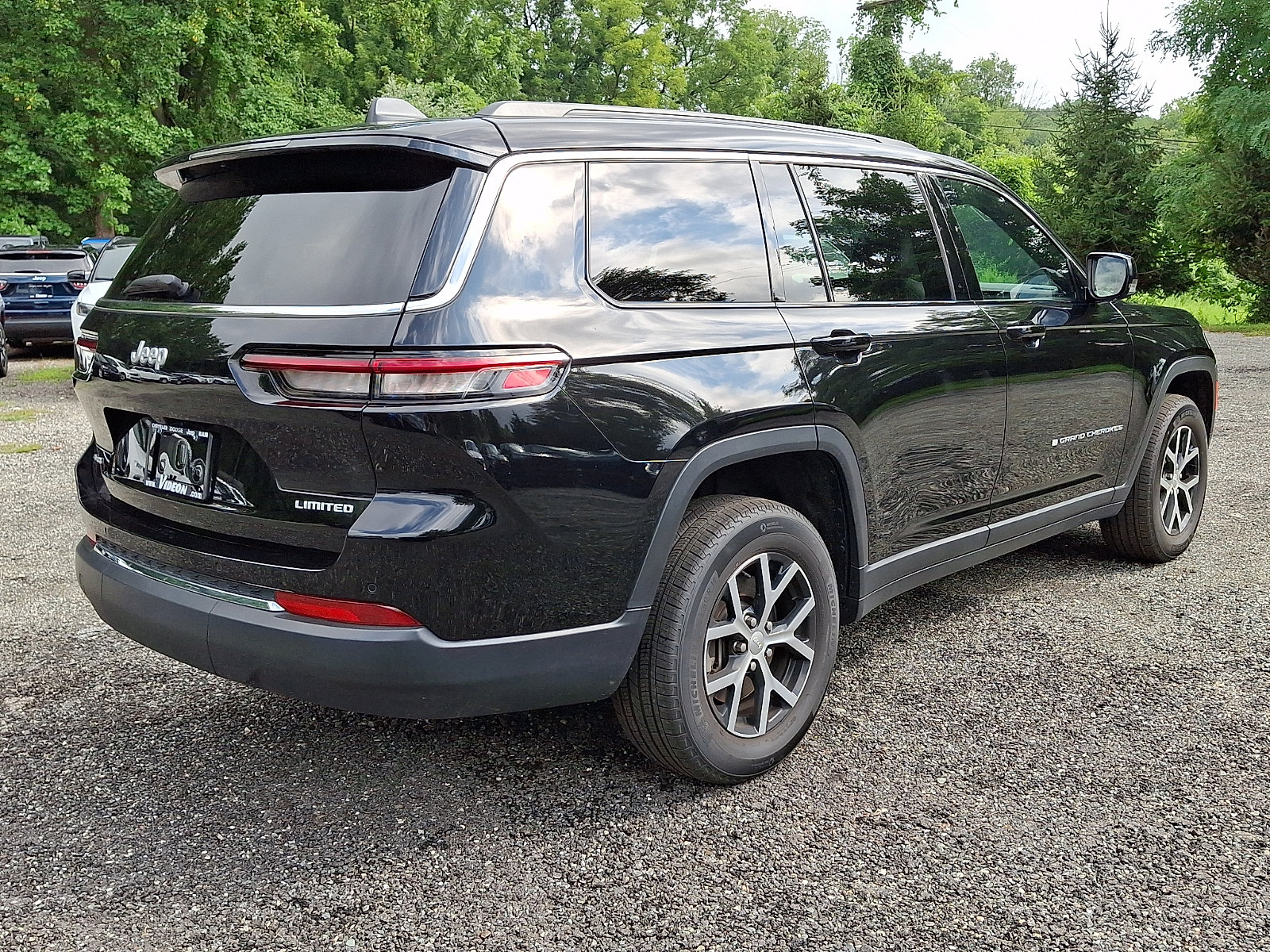 Certified 2025 Jeep Grand Cherokee L Limited AWD/4WD image 6