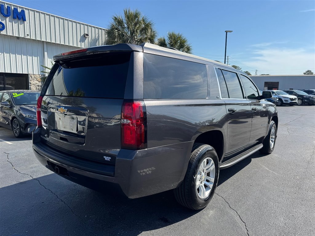 Used 2016 Chevrolet Suburban LS RWD image 8