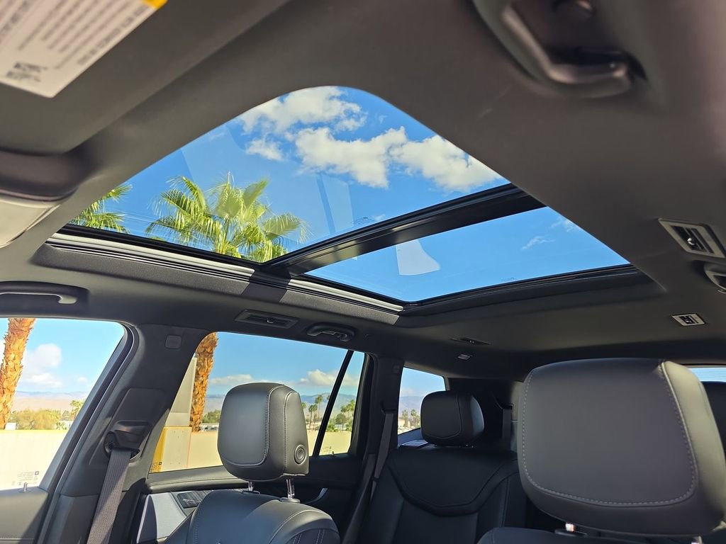 Certified 2024 Cadillac XT6 Premium Luxury w/ LPO, Floor Liner Package AWD/4WD image 19