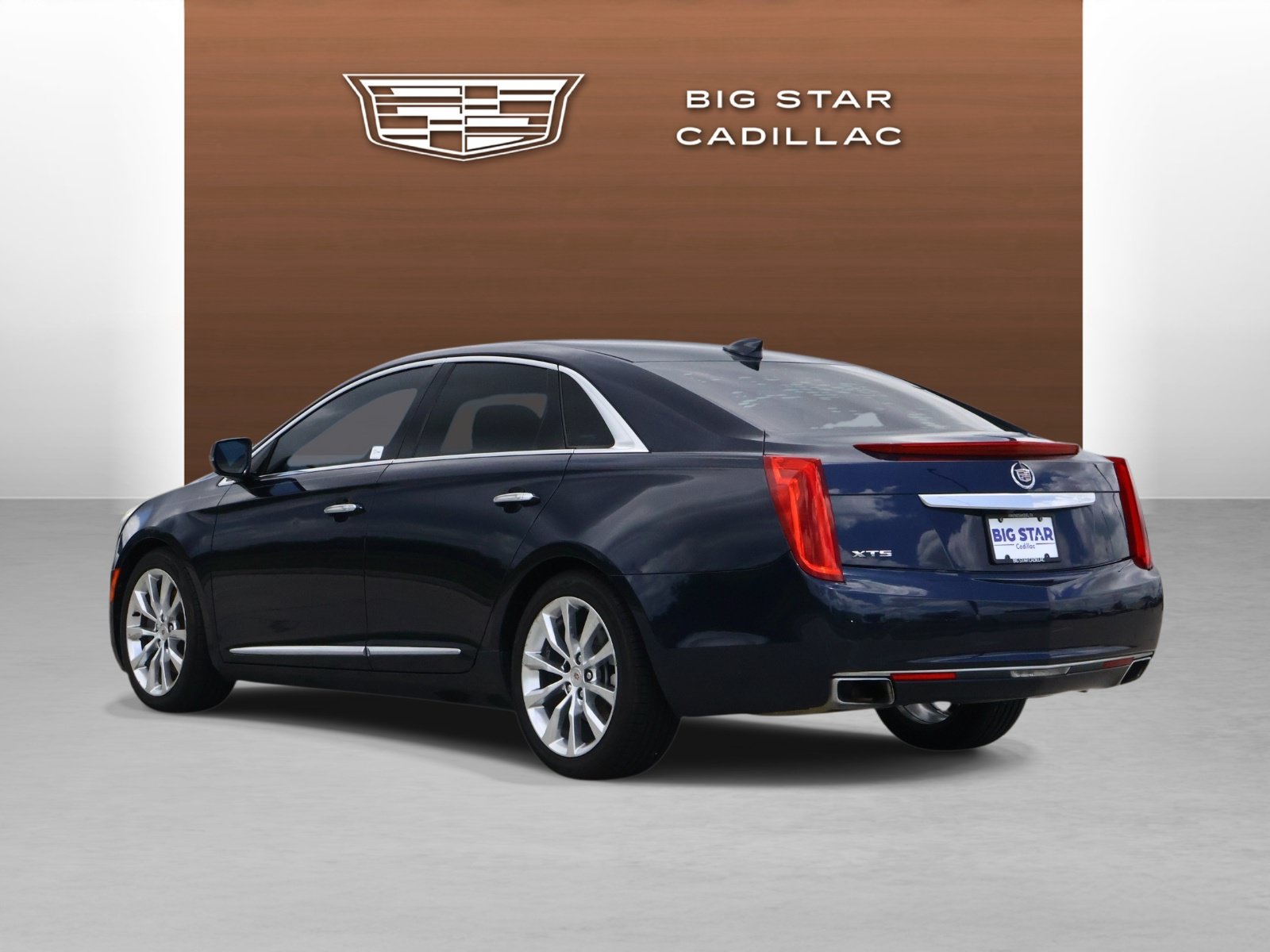 Used 2015 Cadillac XTS Luxury w/ Driver Awareness Package FWD image 3