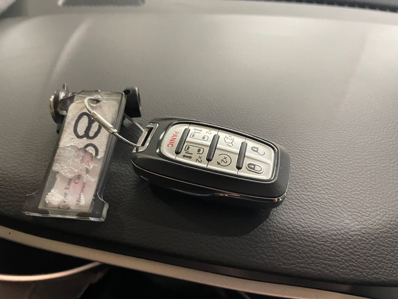 Used 2025 Chrysler Pacifica Select image 21