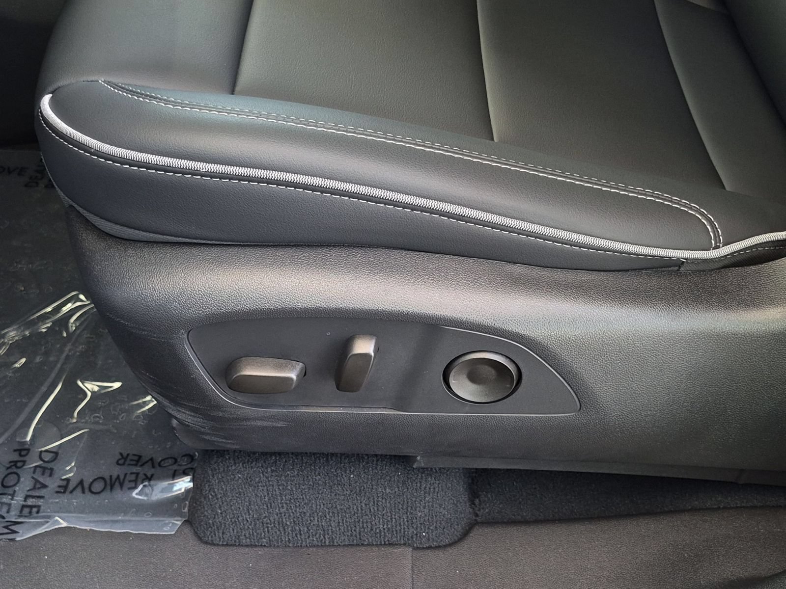 Used 2026 Chevrolet Silverado EV LT AWD/4WD image 22
