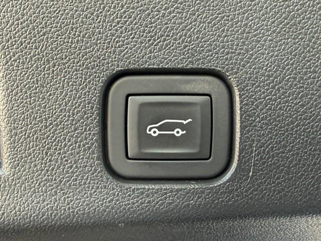 Used 2025 Buick Enclave Preferred w/ Power Package image 40