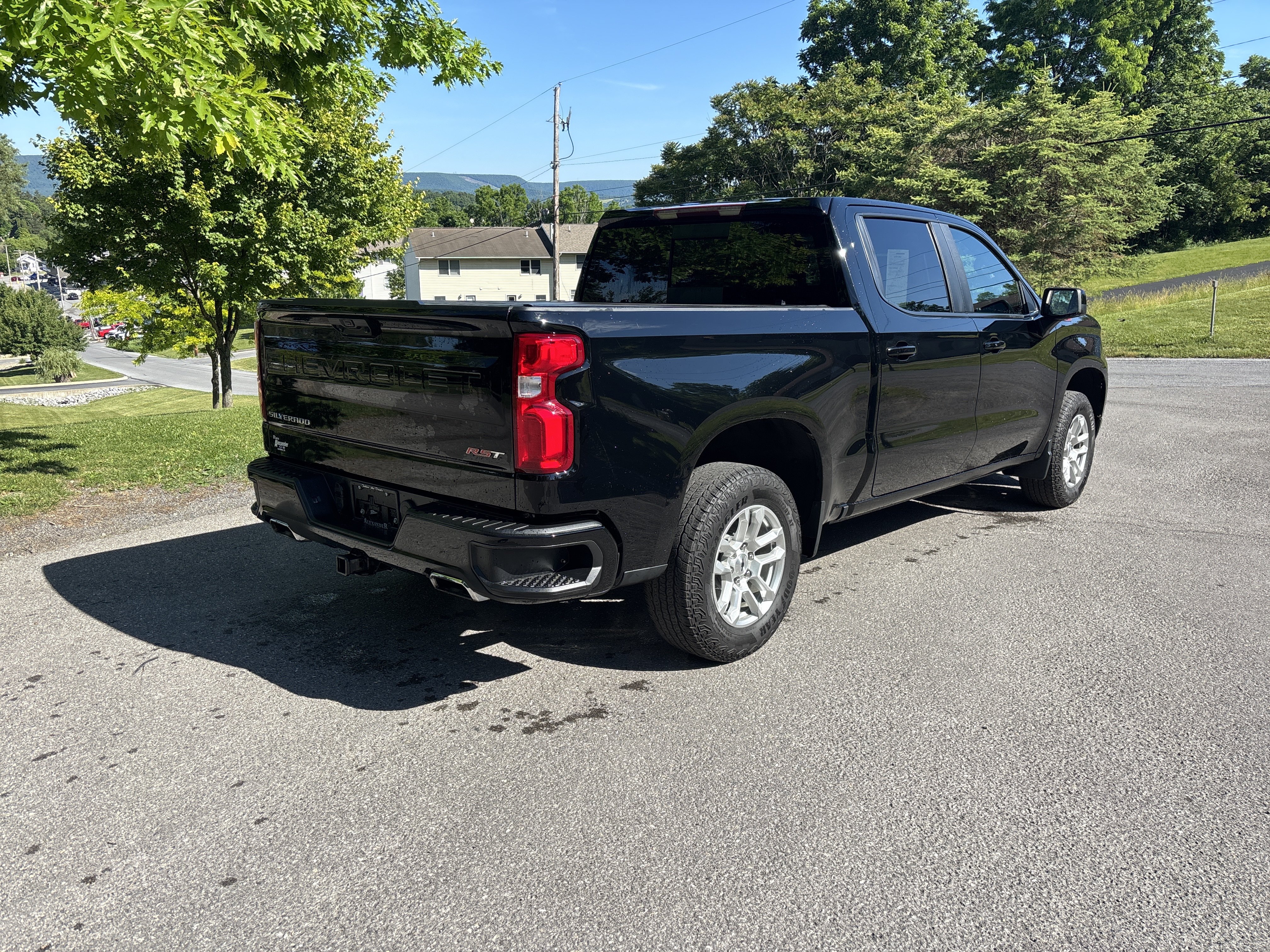 Used 2024 Chevrolet Silverado 1500 RST AWD/4WD image 5
