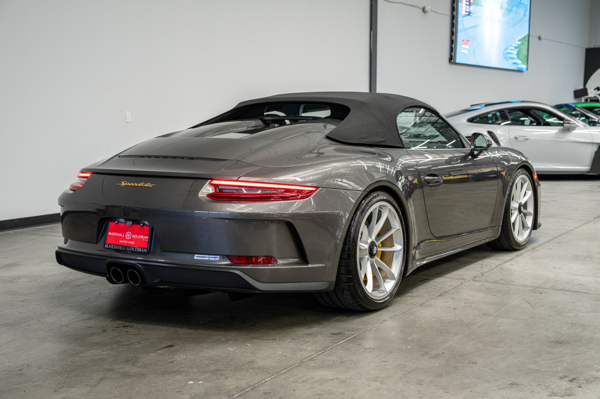 Used 2019 Porsche 911 Speedster RWD image 47