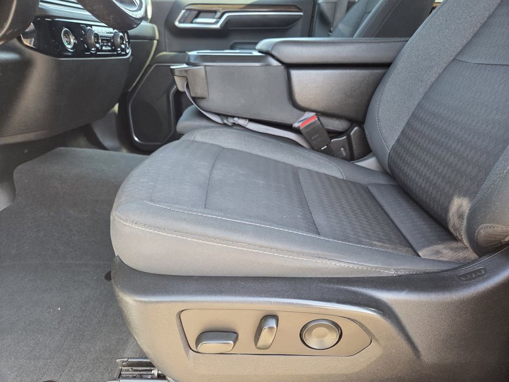 Used 2022 Chevrolet Silverado 1500 LT w/ Protection Package image 11