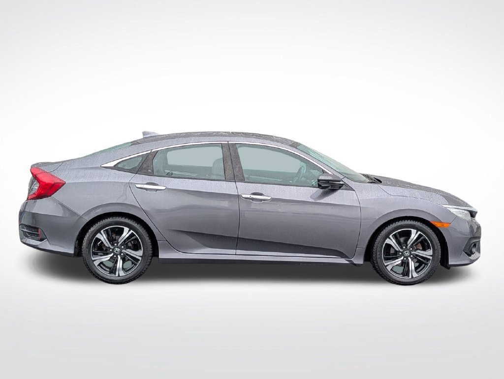 Used 2016 Honda Civic Touring image 2