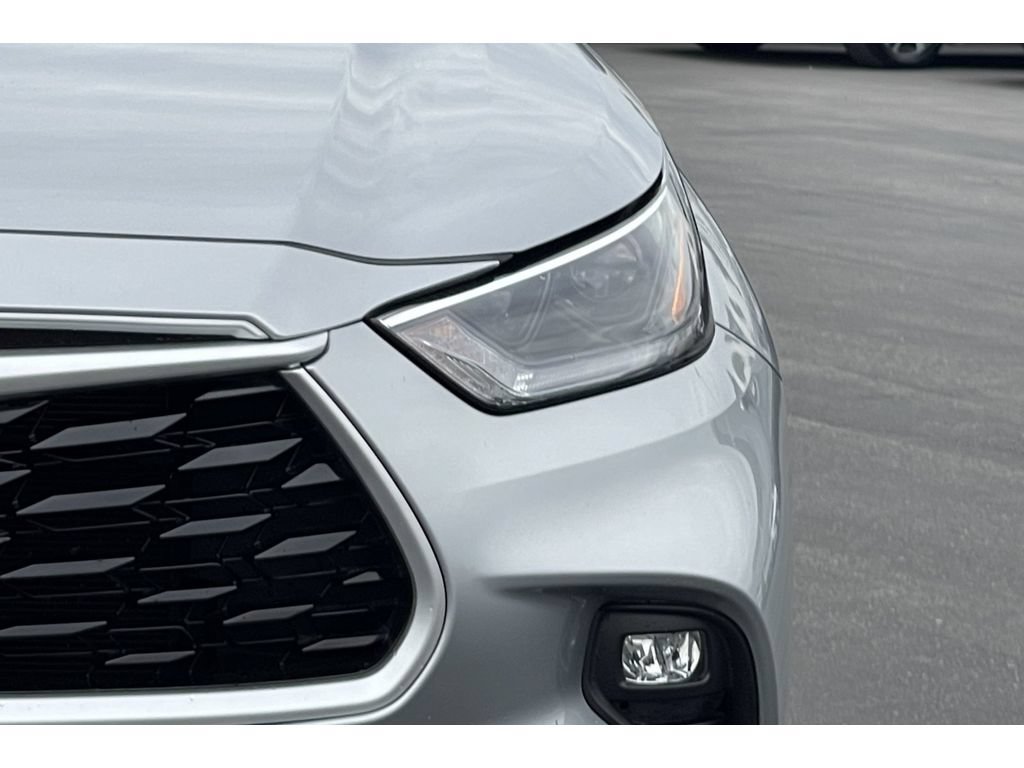Used 2021 Toyota Highlander LE FWD image 20
