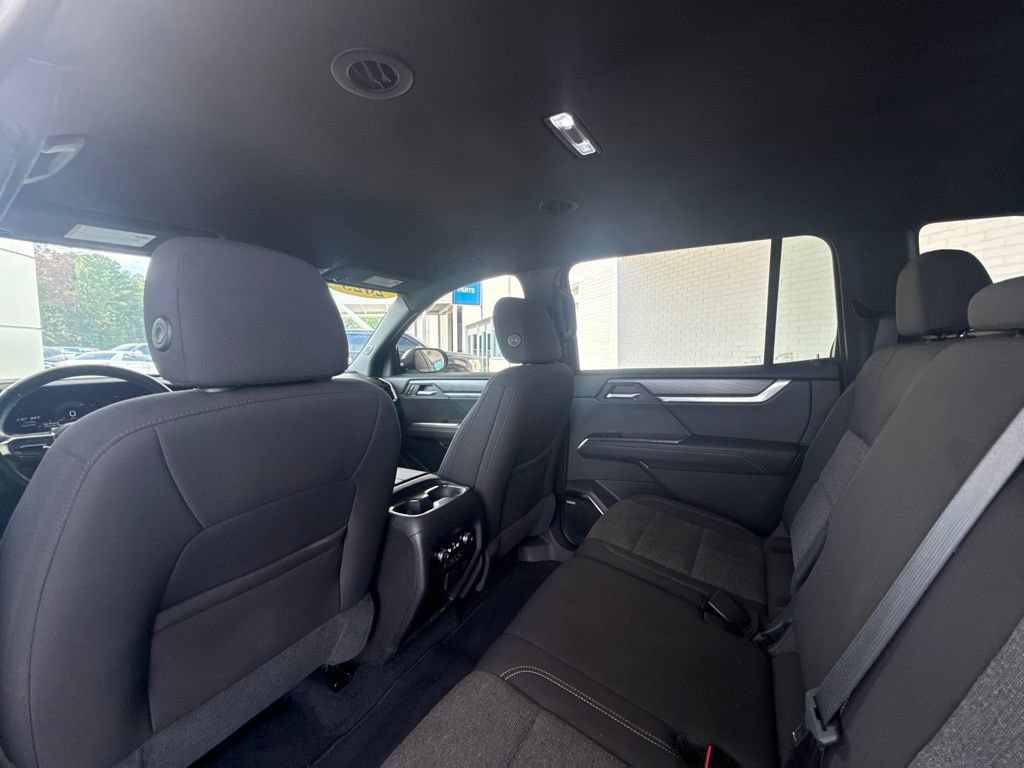 Used 2025 GMC Acadia Elevation FWD image 41
