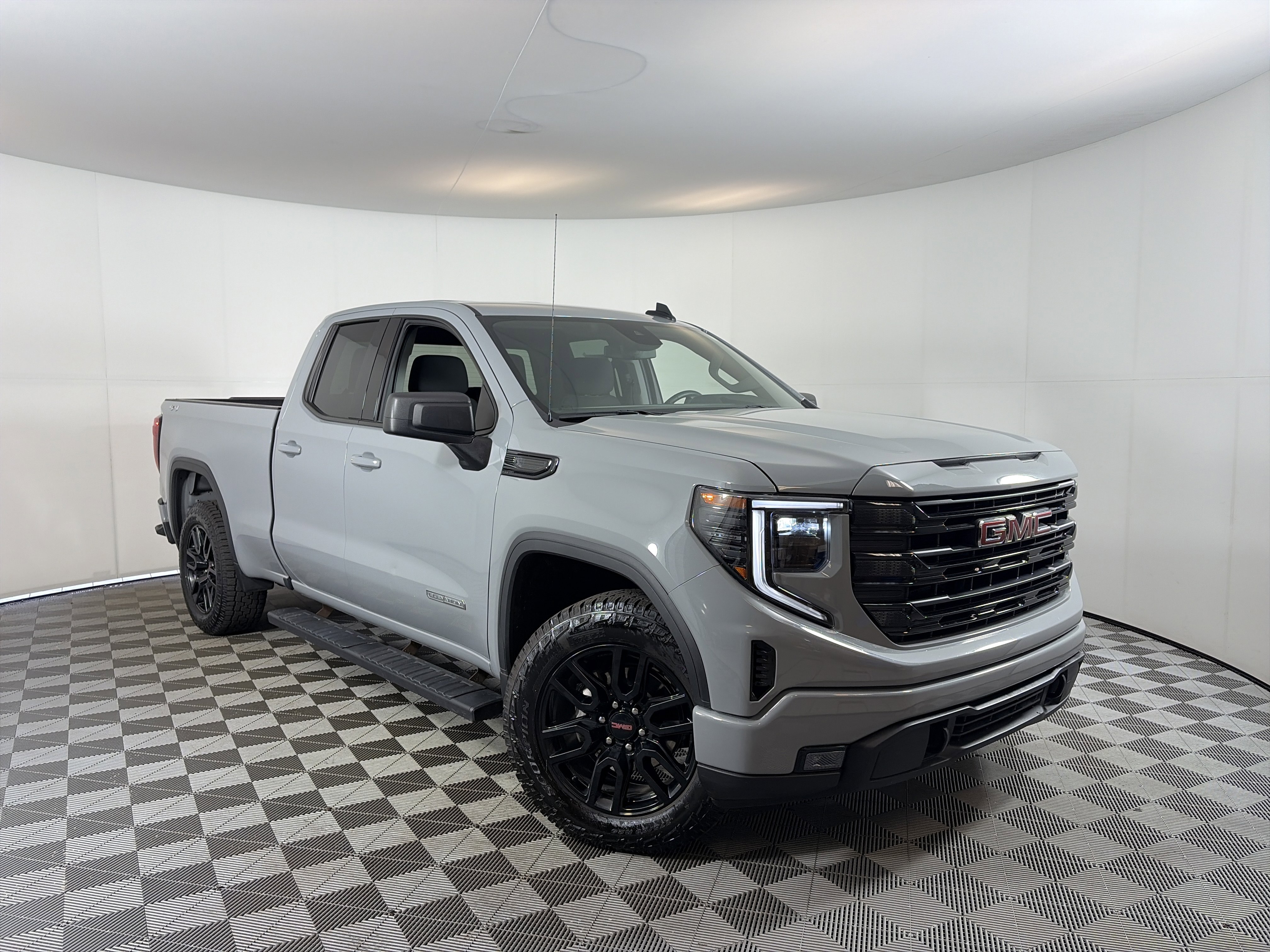 Certified 2024 GMC Sierra 1500 Elevation AWD/4WD image 1