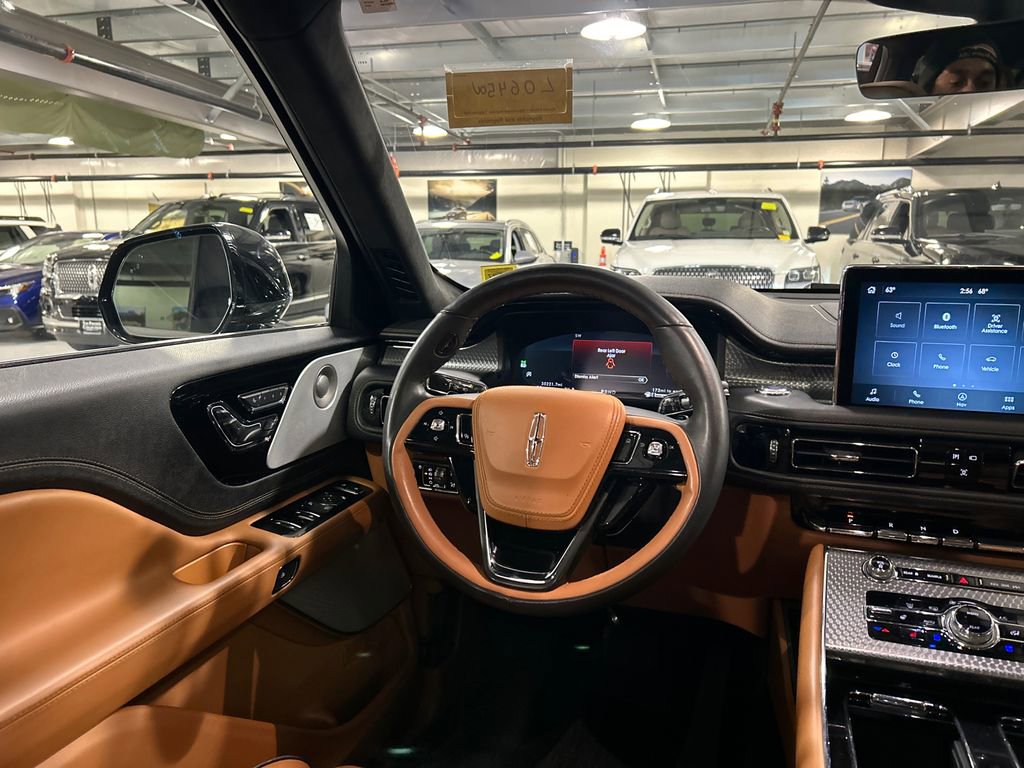 Used 2023 Lincoln Aviator Black Label w/ Dynamic Handling Package AWD/4WD image 27