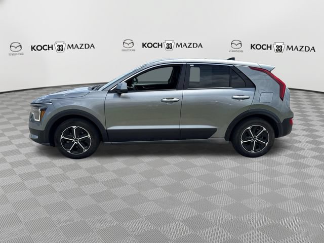 Used 2023 Kia Niro LX FWD image 6