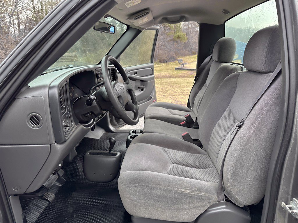 Used 2006 Chevrolet Silverado 3500 Work Truck w/ Snow Plow Prep Package image 19