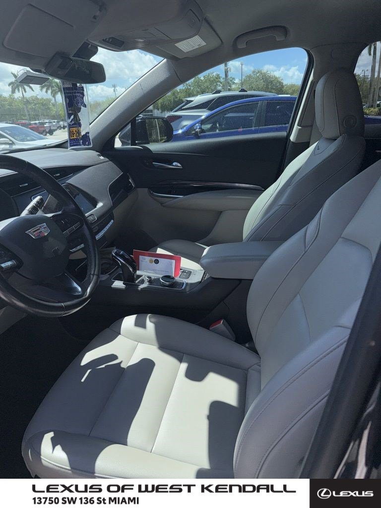 Used 2023 Cadillac XT4 Luxury