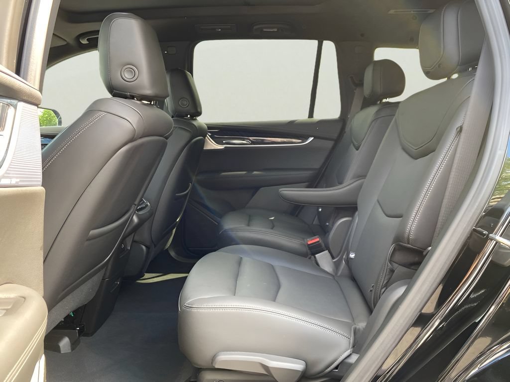 Certified 2024 Cadillac XT6 Premium Luxury w/ Technology Package AWD/4WD image 18