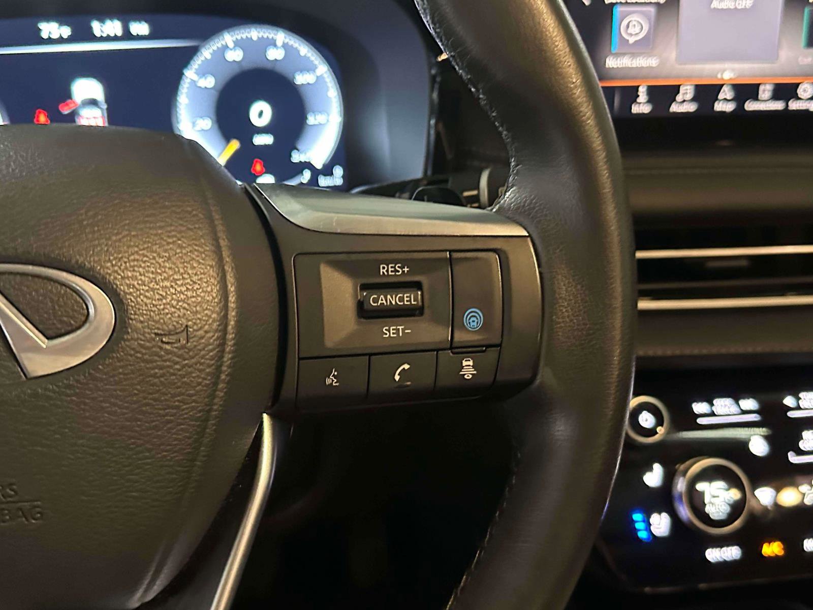 Used 2024 INFINITI QX60 Luxe image 24