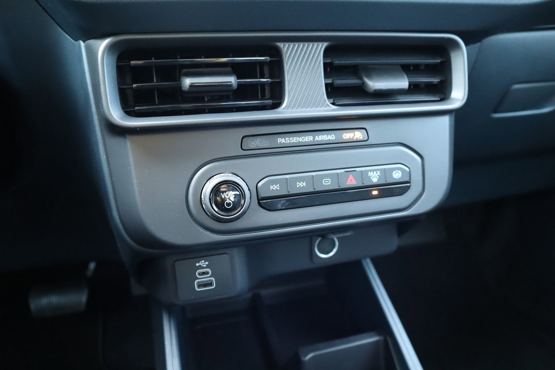 New 2026 Ford Maverick XL image 8