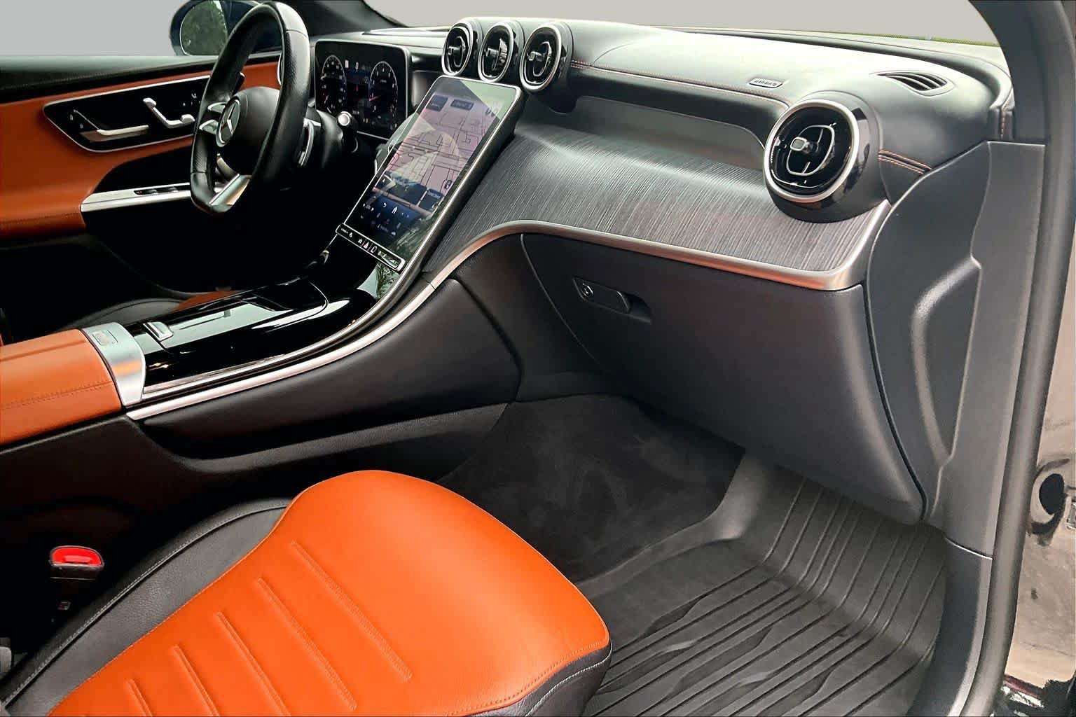 Used 2023 Mercedes-Benz GLC 300 image 19