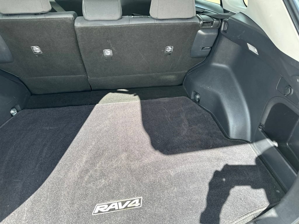 Used 2019 Toyota RAV4 XLE w/ Convenience Package AWD/4WD image 24
