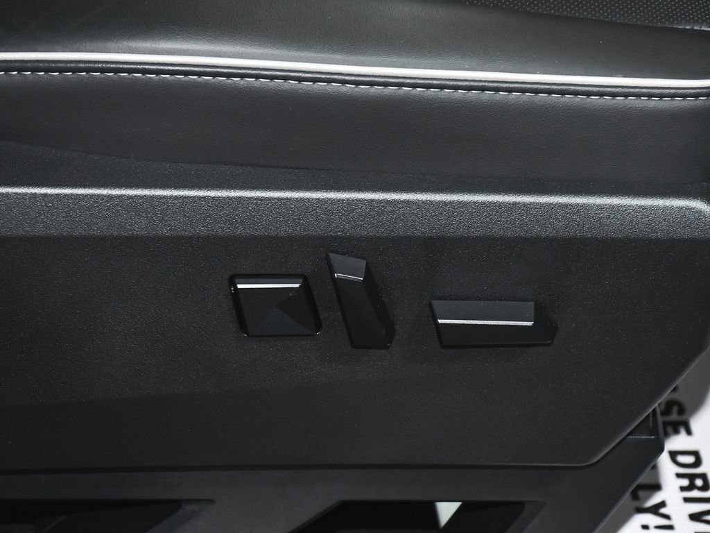 Used 2025 Tesla Cybertruck AWD Crew Cab image 51