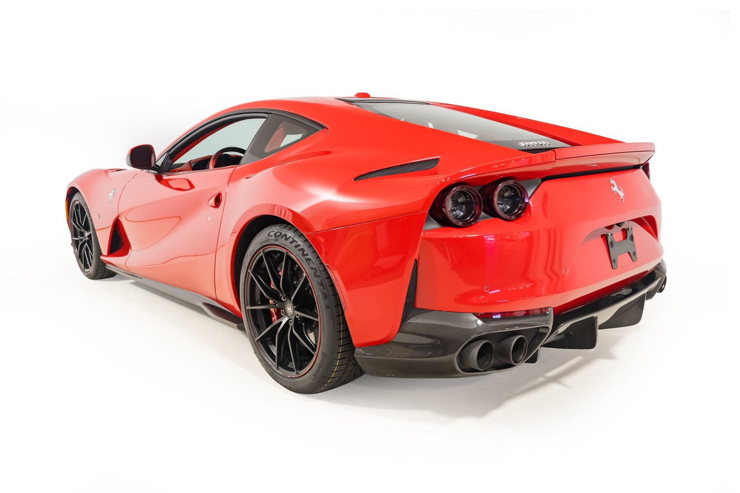 Used 2018 Ferrari 812 Superfast RWD image 4