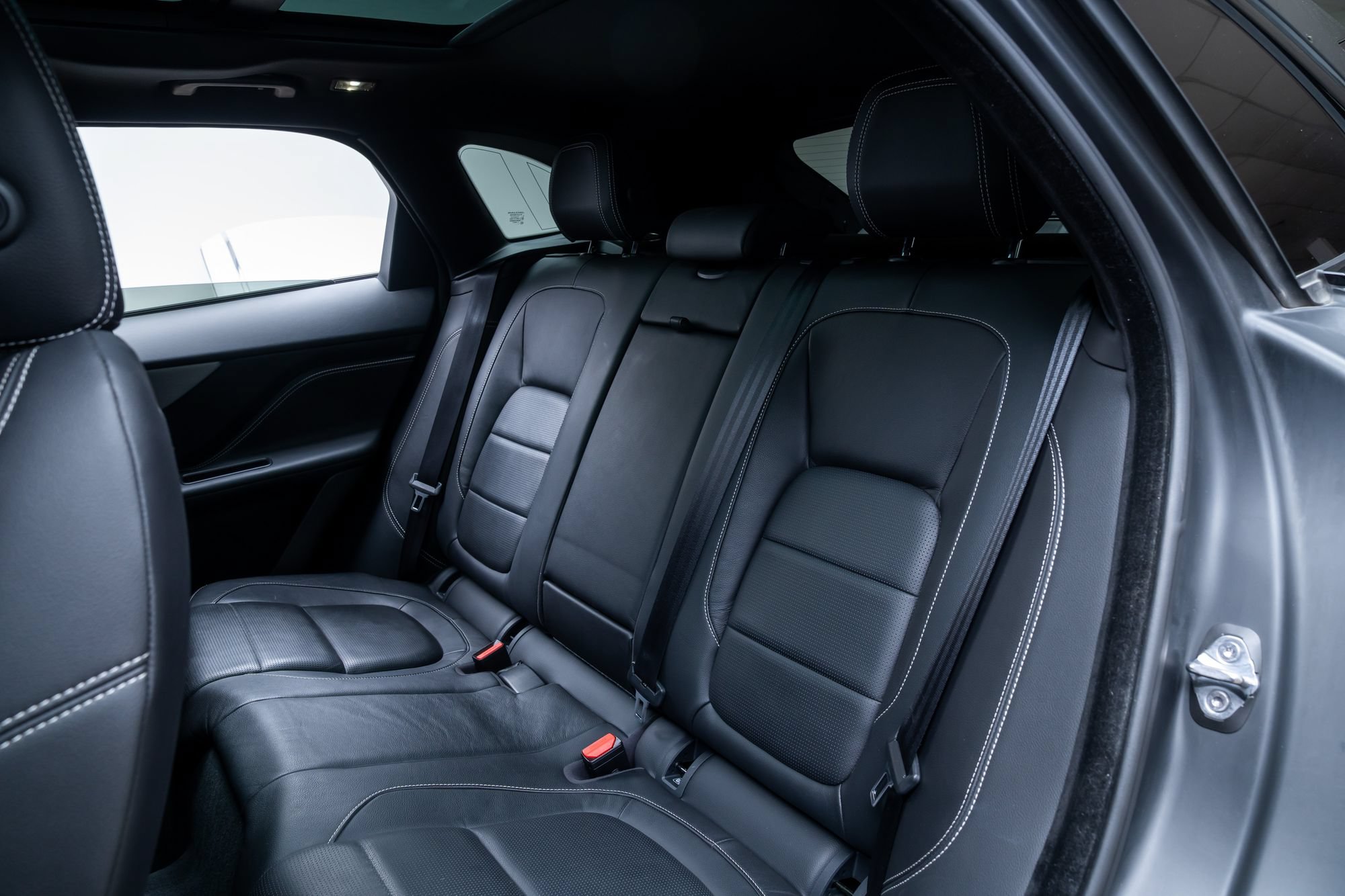 Used 2018 Jaguar F-PACE S AWD/4WD image 22