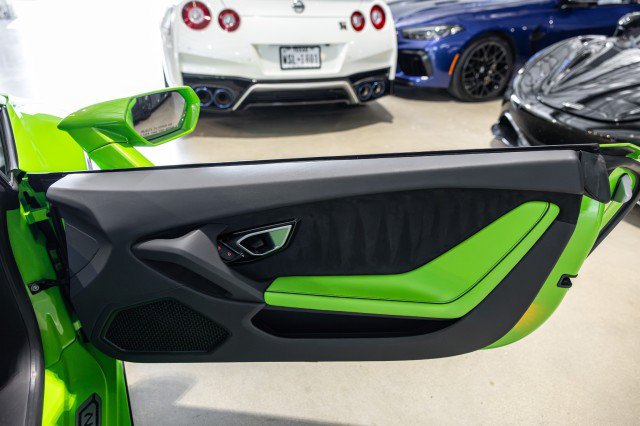 Used 2022 Lamborghini Huracan EVO RWD image 31