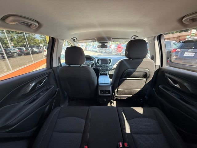 Used 2023 GMC Terrain SLE w/ Driver Convenience Package image 18