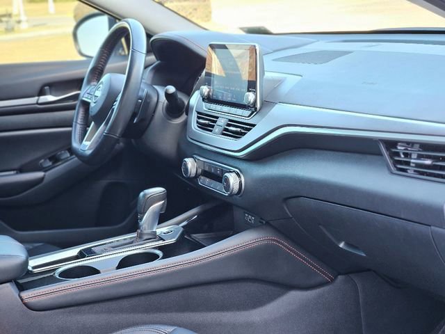 Certified 2024 Nissan Altima 2.5 SR image 13