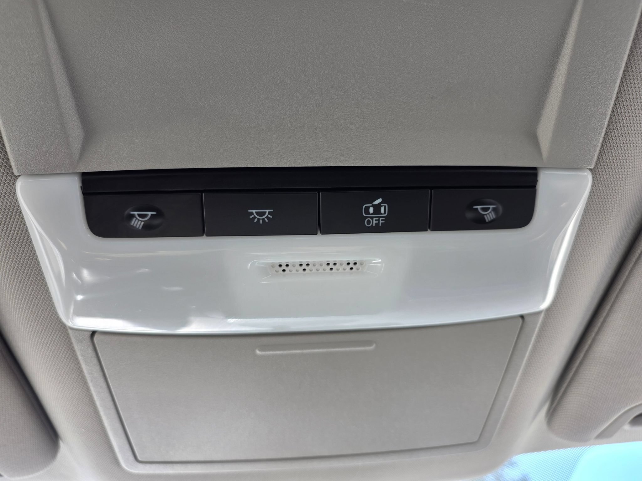 Used 2024 Nissan Altima 2.5 SR FWD image 18