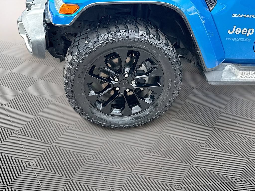 Used 2021 Jeep Wrangler Unlimited Sahara AWD/4WD image 33